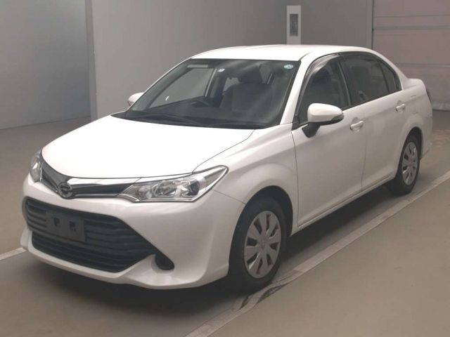 50088 Toyota Corolla axio NRE161 2016 г. (TAA Kantou)